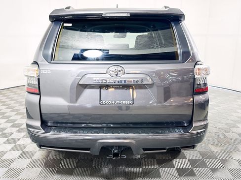 Used 2022 Toyota 4Runner TRD Sport RWD image 4