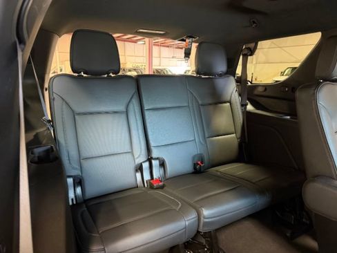 Used 2025 GMC Yukon Denali AWD/4WD image 29