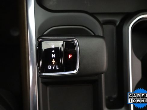 Used 2024 Chevrolet Silverado 1500 High Country w/ Technology Package AWD/4WD image 32