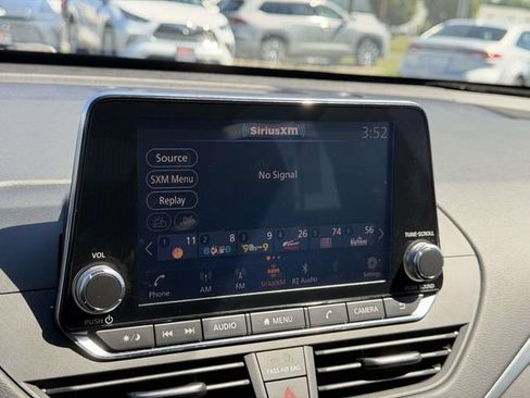 Used 2019 Nissan Altima 2.5 S FWD image 27