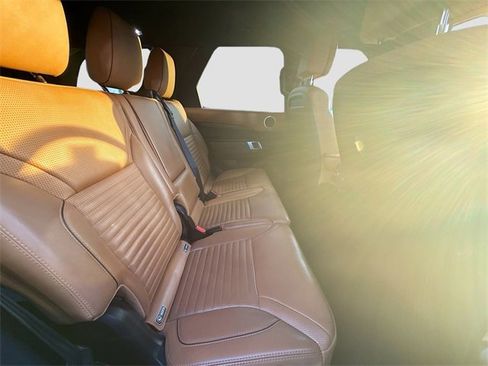 Used 2019 Land Rover Discovery HSE Luxury image 30