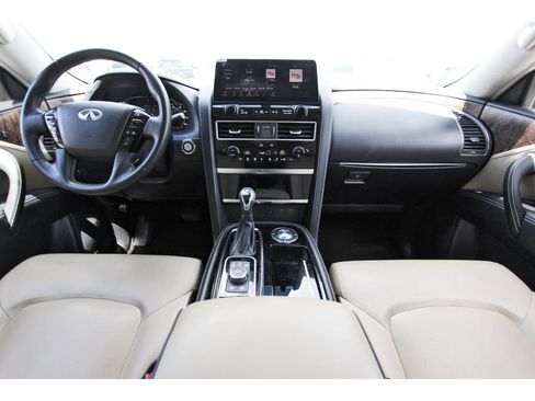 Used 2023 INFINITI QX80 Premium Select w/ All-Season Package RWD image 10