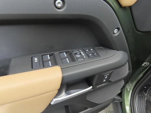 Used 2026 Land Rover Defender 110 S AWD/4WD image 23