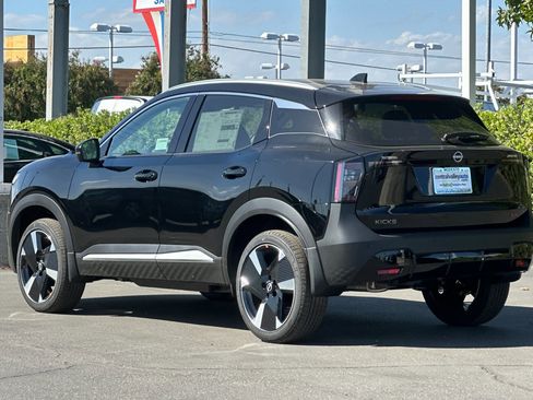 New 2026 Nissan Kicks SR image 6