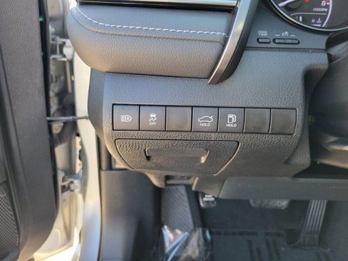 Used 2021 Toyota Camry SE image 14