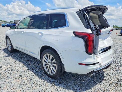 Used 2024 Cadillac XT6 Premium Luxury w/ Technology Package AWD/4WD image 3