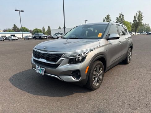 Used 2021 Kia Seltos S AWD/4WD image 3