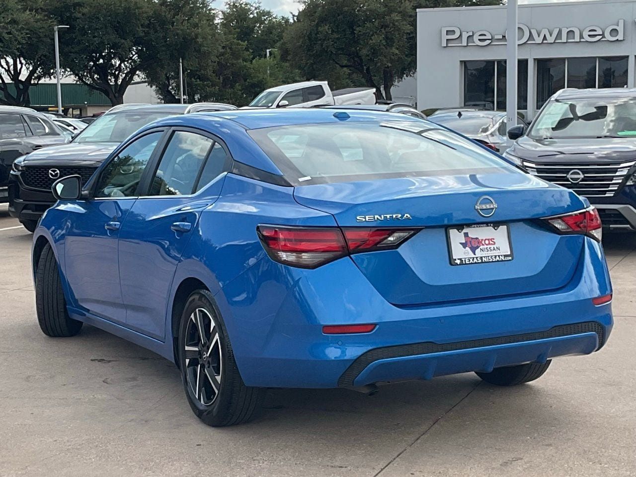 Used 2025 Nissan Sentra SV FWD image 6