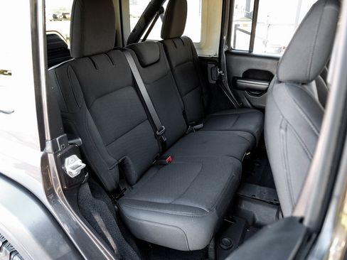 Used 2021 Jeep Wrangler Unlimited Willys image 46