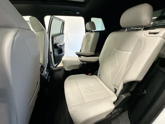 New 2027 Volkswagen Atlas SEL R-Line AWD/4WD image 19