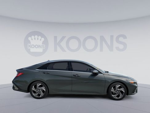 New 2026 Hyundai Elantra Limited FWD image 8