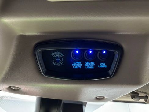 Used 2020 Chevrolet Express 2500 Explorer Limited SE w/ Enhanced Convenience Package image 30