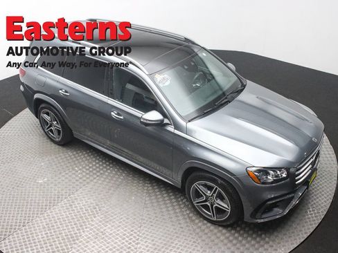 Used 2024 Mercedes-Benz GLS 450 4MATIC w/ AMG Line Exterior image 3