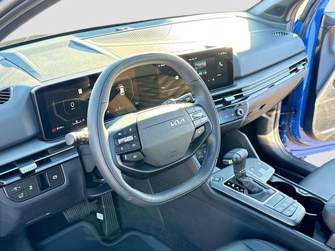 New 2026 Kia Sportage X-Line w/ X-Line Technology Package image 4