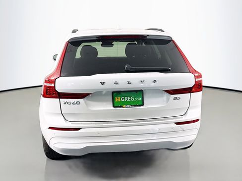 Used 2023 Volvo XC60 B5 Core FWD image 8