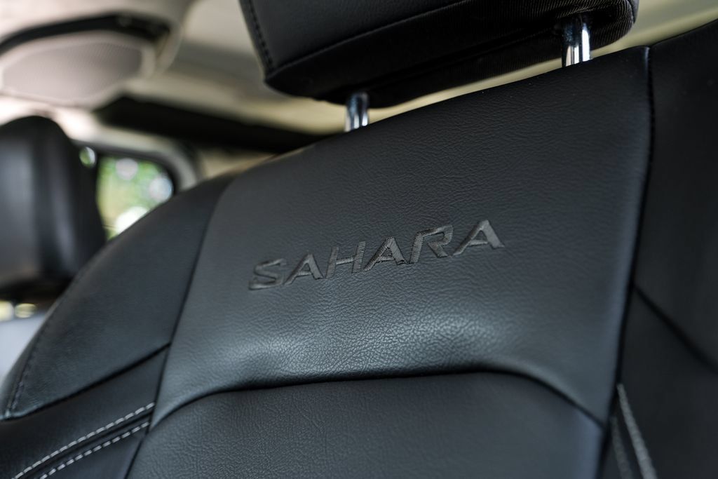 Used 2020 Jeep Wrangler Unlimited Sahara AWD/4WD image 39