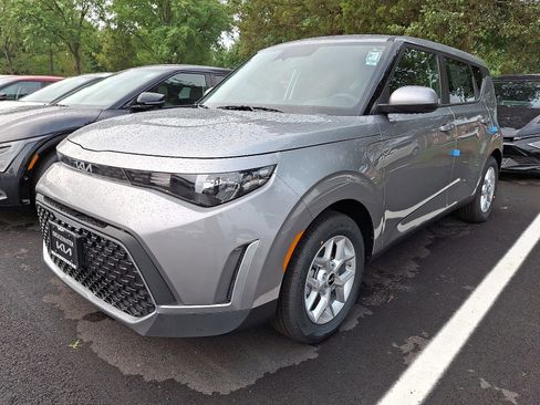 New 2025 Kia Soul LX w/ LX Technology Package image 3