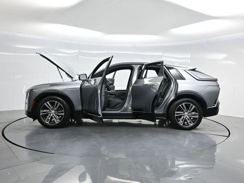 Used 2024 Cadillac Lyriq Luxury RWD image 47