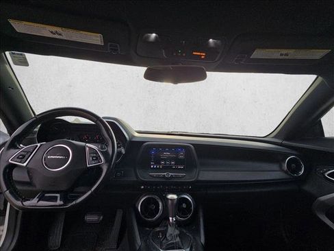 Used 2020 Chevrolet Camaro LT image 15
