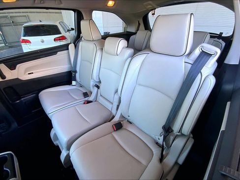 Used 2025 Honda Odyssey Touring image 20