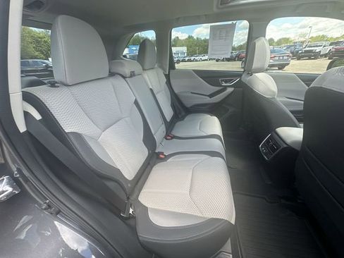 Used 2023 Subaru Forester Premium AWD/4WD image 29