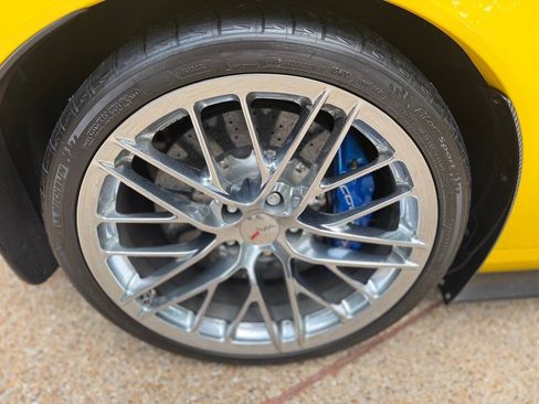 Used 2010 Chevrolet Corvette ZR1 w/ Preferred Equipment Group RWD image 10