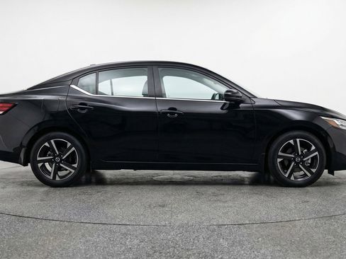 Used 2025 Nissan Sentra SV image 11
