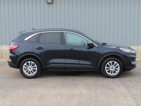 Used 2021 Ford Escape SE w/ Convenience Package AWD/4WD image 3