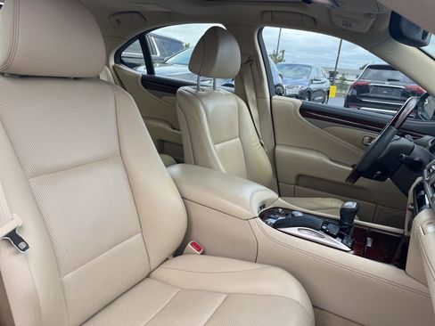 Used 2017 Lexus LS 460 image 11