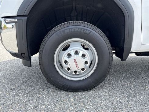 New 2025 GMC Sierra 3500 Pro w/ Convenience Package image 31