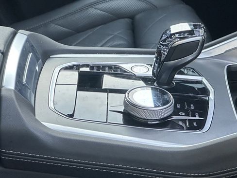 Used 2023 BMW X6 xDrive40i w/ M Sport Package image 6