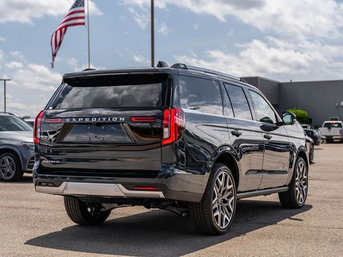 New 2026 Ford Expedition Platinum w/ Platinum Ultimate Package AWD/4WD image 4