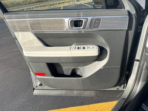 Used 2024 Hyundai Santa Fe Limited image 9