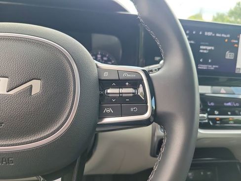 Certified 2023 Kia Sorento S w/ Panoramic Sunroof Package FWD image 19