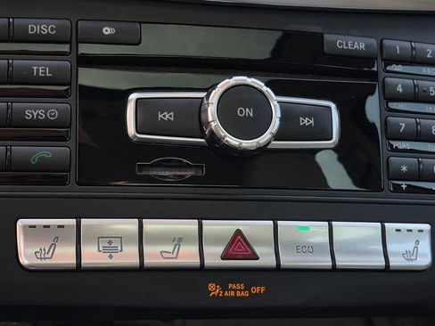 Used 2014 Mercedes-Benz E 350 Sedan image 25