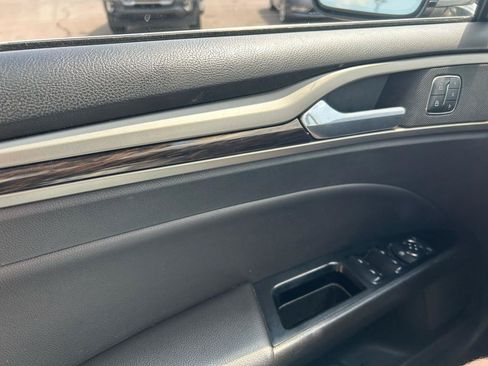 Used 2014 Ford Fusion SE w/ Equipment Group 202A FWD image 26