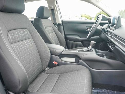 Certified 2025 Honda HR-V LX image 16