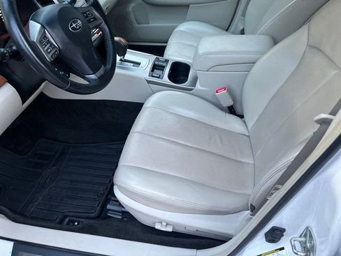 Used 2014 Subaru Outback 2.5i Limited image 5