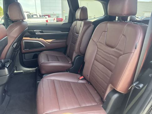 Used 2023 Kia Telluride SX Prestige AWD/4WD image 23