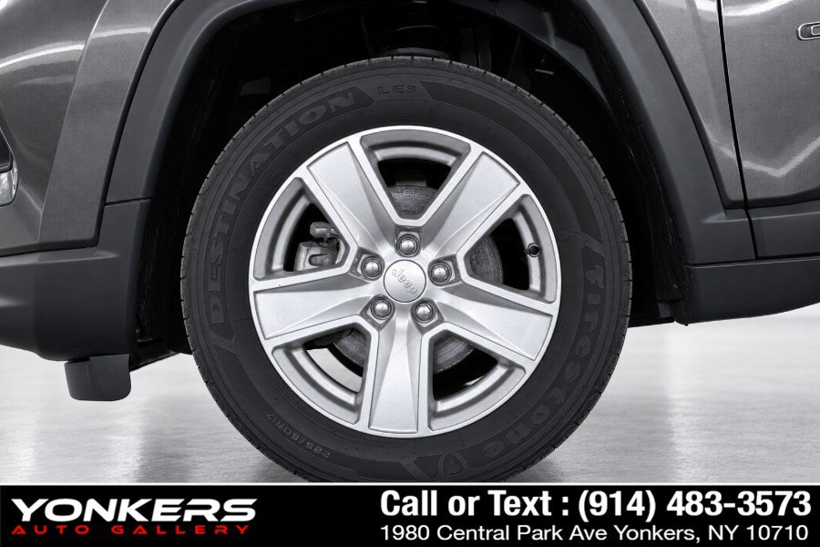 Used 2022 Jeep Compass Latitude AWD/4WD image 17