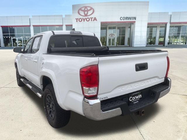Used 2017 Toyota Tacoma SR5 w/ Tow Package AWD/4WD image 3