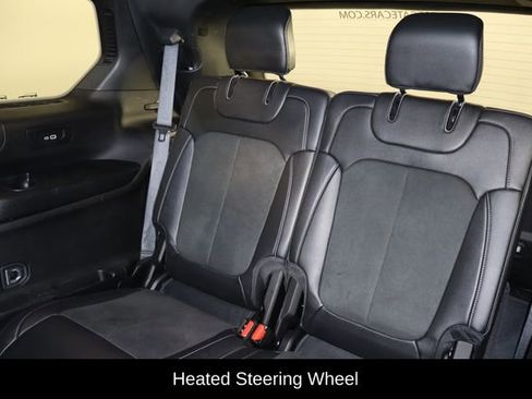 Used 2023 Jeep Grand Cherokee L Laredo AWD/4WD image 17