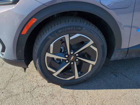 New 2026 Chevrolet Equinox EV LT w/ LPO, All-Weather Mat Package image 31