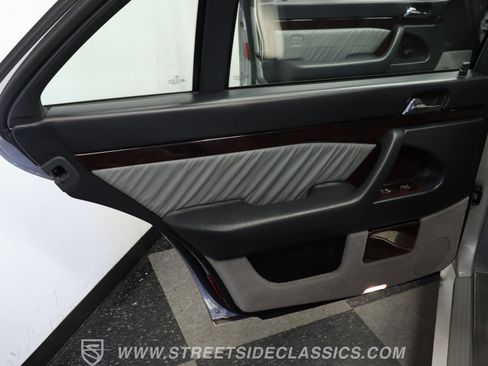 Used 1999 Mercedes-Benz S 500 Sedan image 33