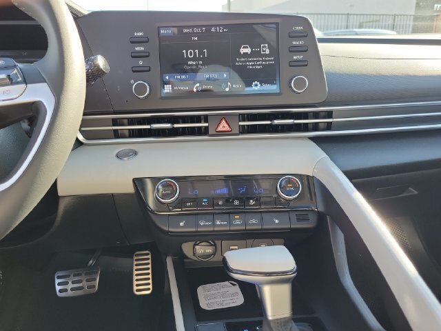New 2026 Hyundai Elantra SEL Sport FWD image 14