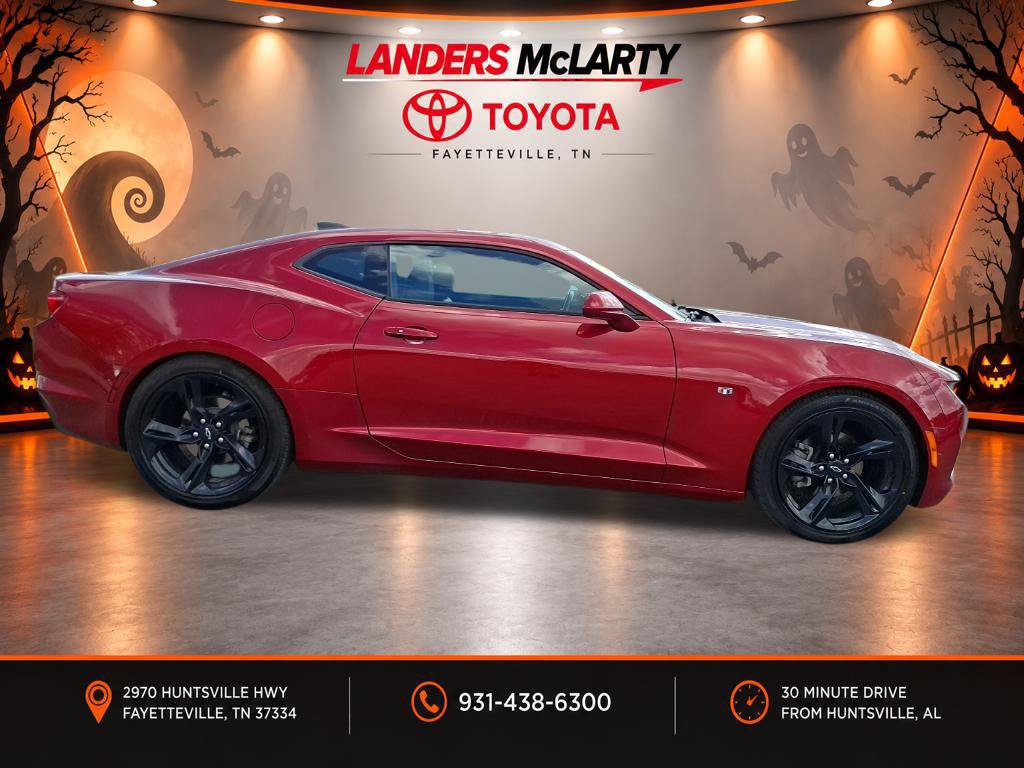 Used 2021 Chevrolet Camaro LT w/ Technology Package RWD image 2