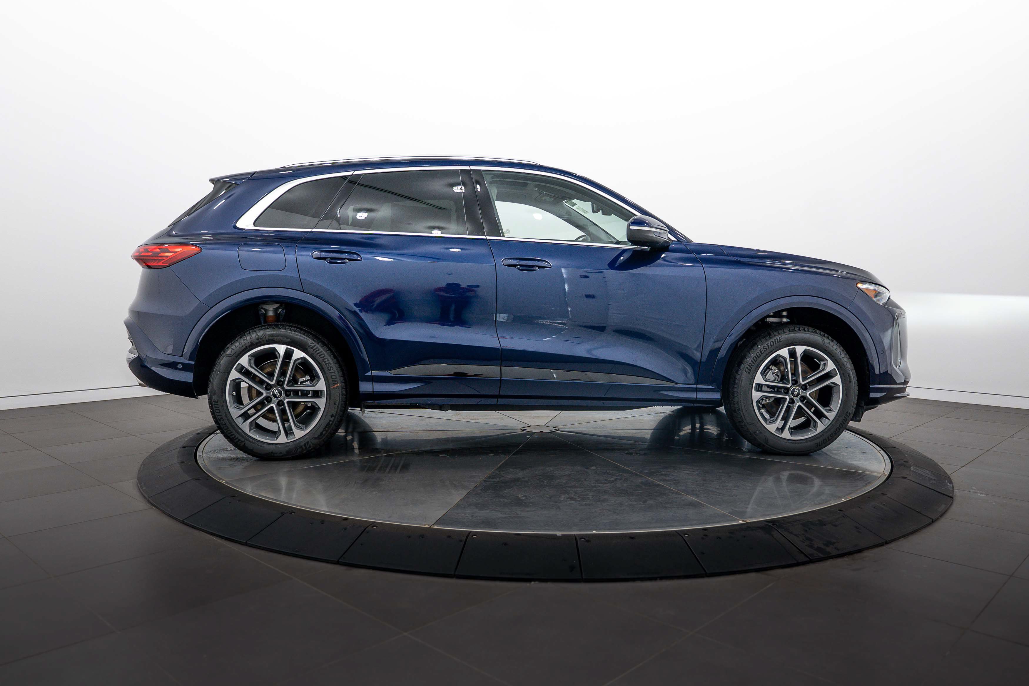 New 2026 Audi Q5 Premium Plus AWD/4WD image 3