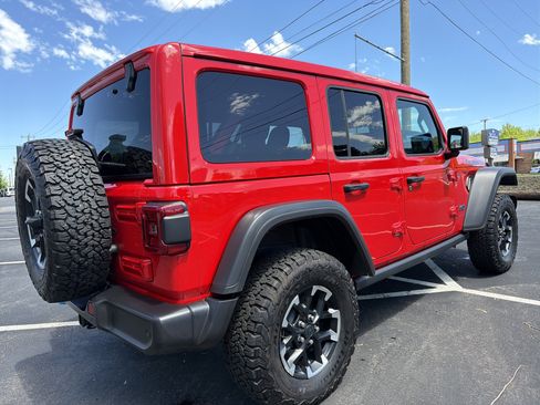 Certified 2025 Jeep Wrangler Unlimited Rubicon 4xe w/ Safety Group AWD/4WD image 7