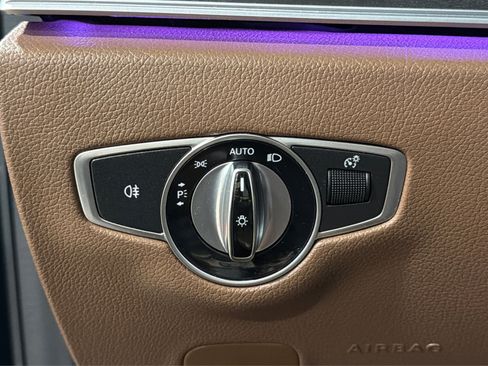 Used 2017 Mercedes-Benz E 300 4MATIC image 22