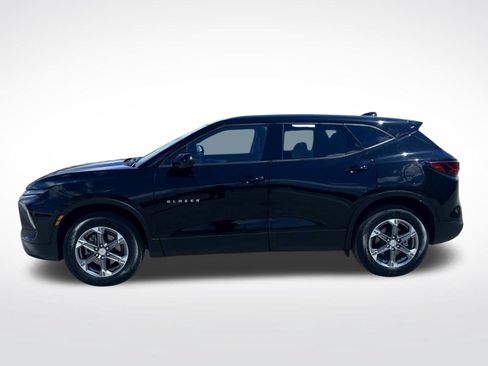 Certified 2025 Chevrolet Blazer LT AWD/4WD image 9